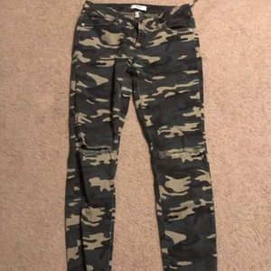 camo ripped jeans